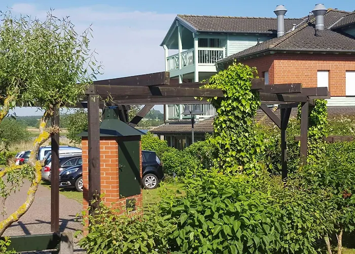 10 Im Fischerhaus Am Neuensiener Sellin (Rugen)